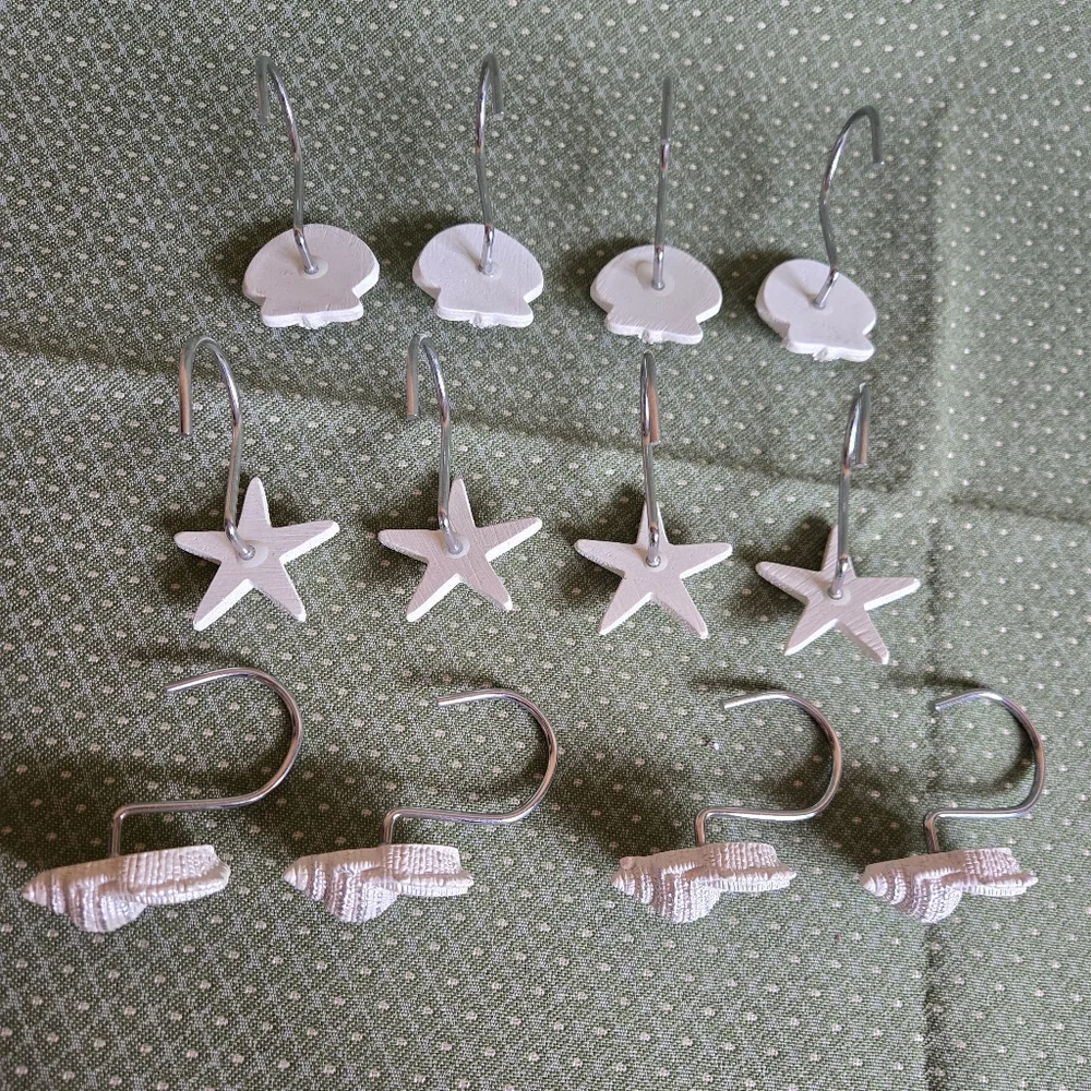 White Seashell and Starfish Shower Curtain Hooks